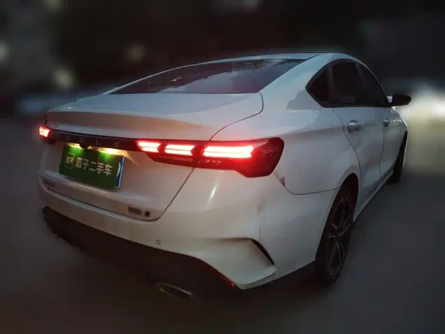 Geely Binrui — Фото автомобиля 4