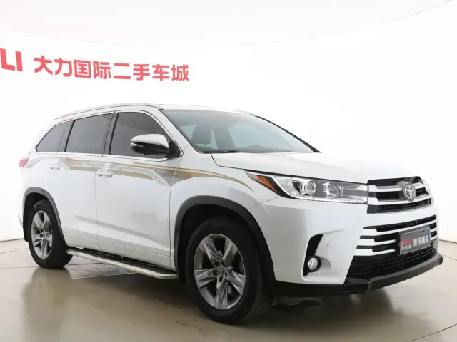 Toyota Highlander 2021 2.0T AWD Luxury 7-Seater — Фото автомобиля 3