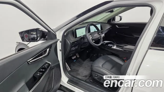 Kia EV6 — Фото автомобиля 10