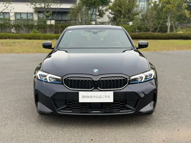 BMW 3 Series — Фото автомобиля 2
