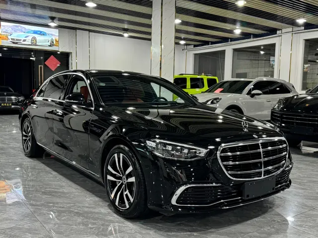 Mercedes-Benz S-Class — Фото автомобиля 3