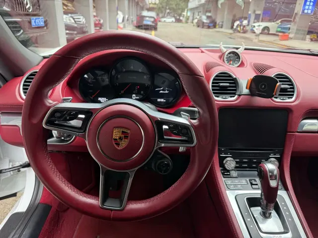 Porsche 718 — Фото автомобиля 8