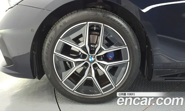 BMW 5 Series G60 — Фото автомобиля 5