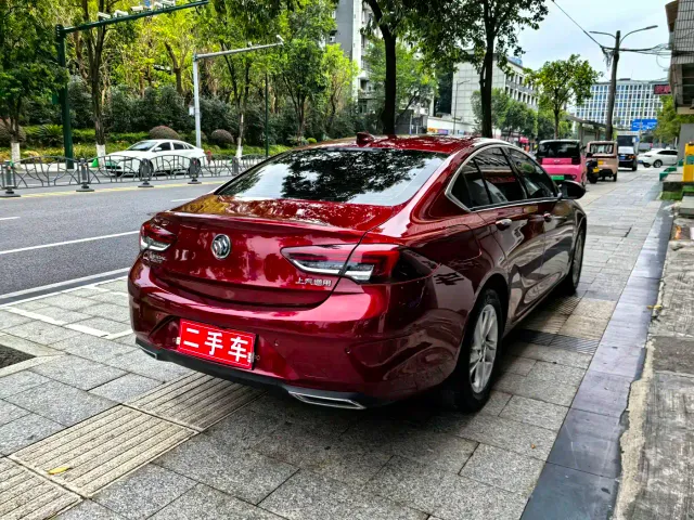 Buick Regal — Фото автомобиля 8