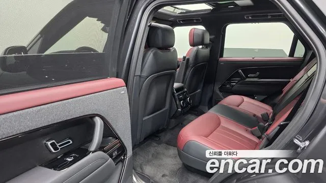 Land Rover Range Rover Sport — Фото автомобиля 12
