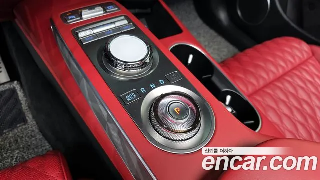 Genesis GV70 2.5T Бензин AWD — Фото автомобиля 9