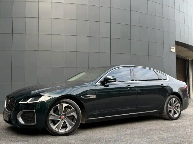 Jaguar XFL — Фото автомобиля 14
