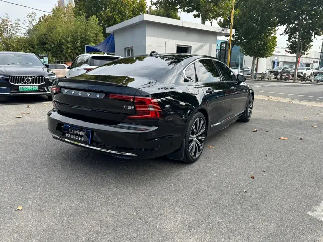 Volvo S90 — Фото автомобиля 7