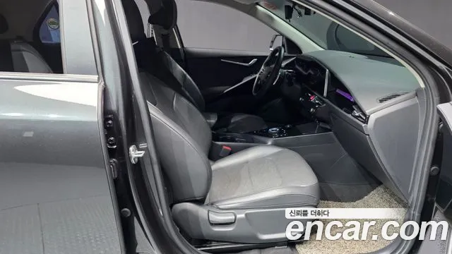 Kia Niro — Фото автомобиля 17
