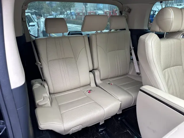 Toyota Vellfire — Фото автомобиля 24