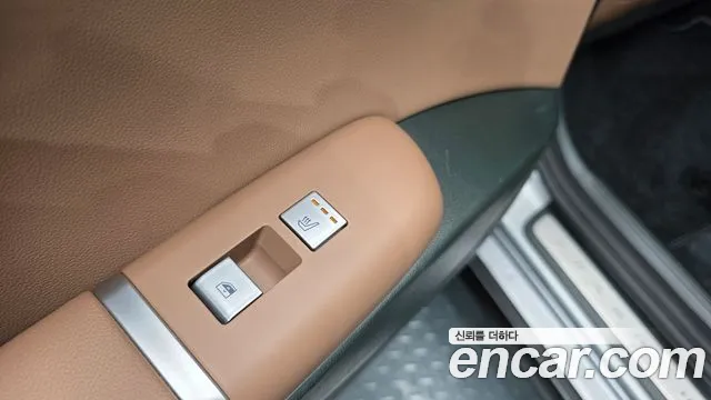 Hyundai Grandeur GN7 — Фото автомобиля 30