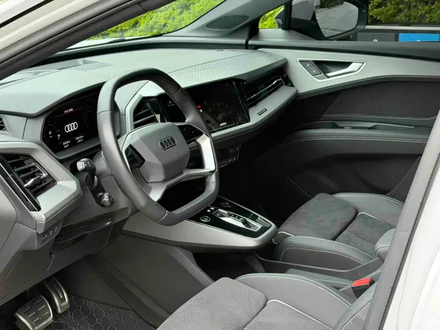 Audi Audi Q5 e-tron 2022 40 e-tron Starlight Edition Mecha Suit Sun Chaser Version — Фото автомобиля 8