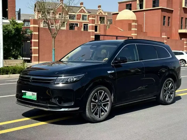 Aito M7 — Фото автомобиля 3
