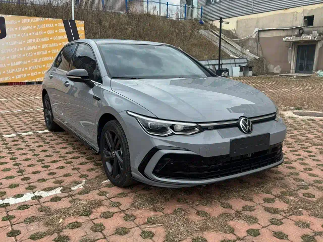 Volkswagen Golf — Фото автомобиля 3