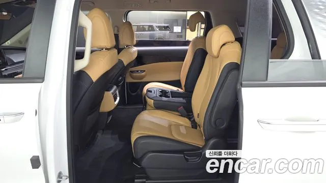 Kia Carnival 4th Gen — Фото автомобиля 11