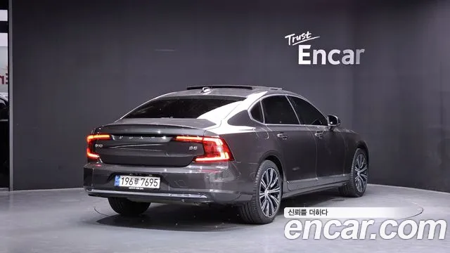 Вольво S90 — Фото автомобиля 2