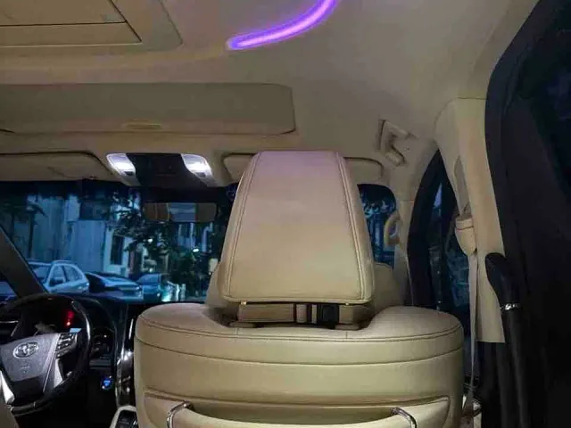 Toyota Alphard — Фото автомобиля 9