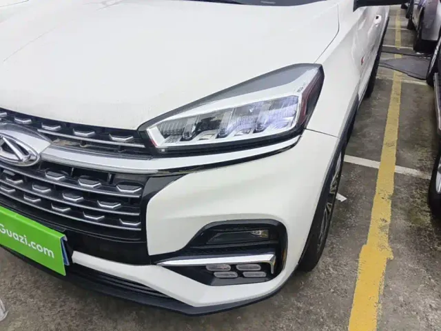 Chery Tiggo 8 — Фото автомобиля 23