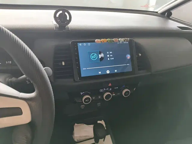 Honda Fit — Фото автомобиля 9