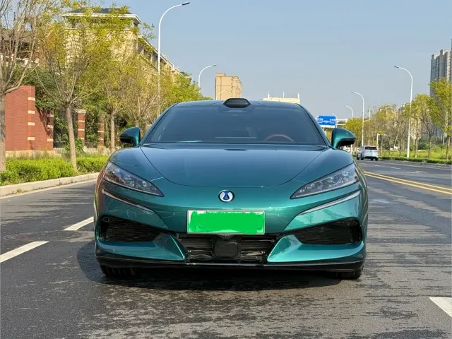 Denza Z9GT — Фото автомобиля 2