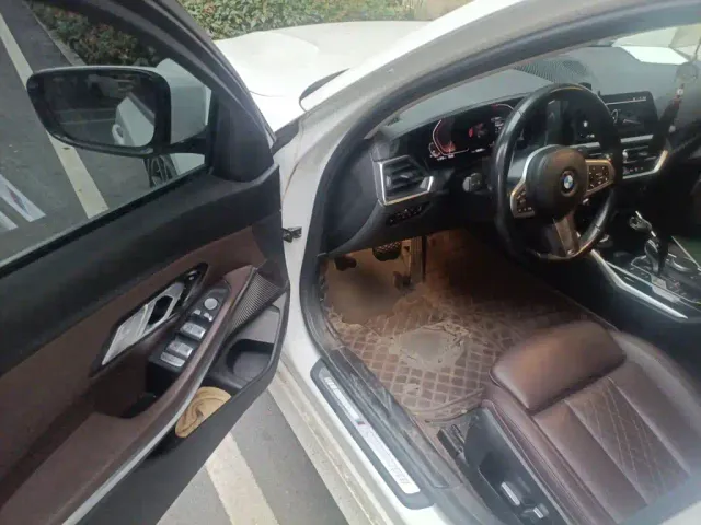 BMW 3 Series — Фото автомобиля 17