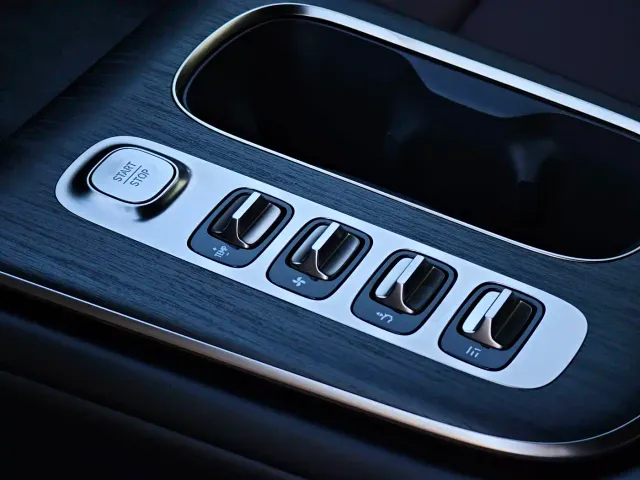 Xiaomi SU7 — Фото автомобиля 10