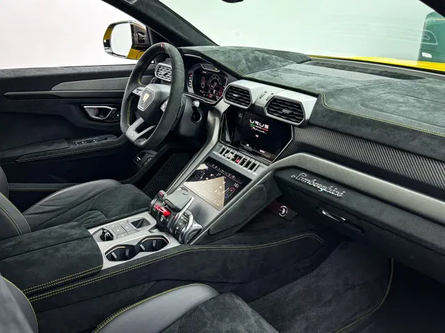 Lamborghini Urus — Фото автомобиля 12