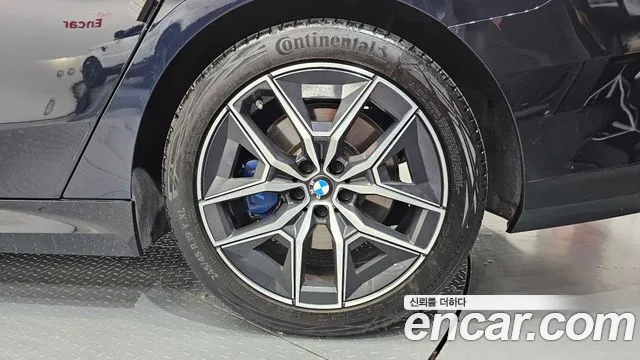 BMW 5-Series — Фото автомобиля 18