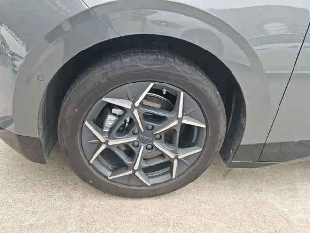 Lynk & Co Z20 — Фото автомобиля 22