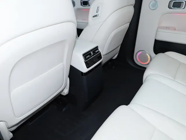 Li Auto L7 — Фото автомобиля 14