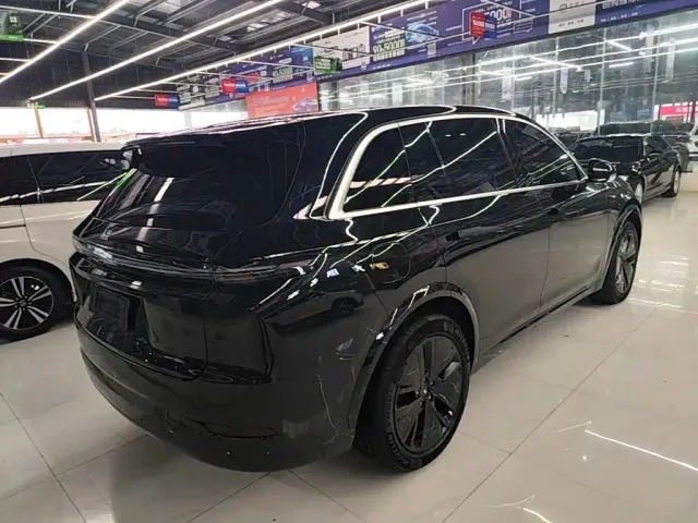 Li Auto L7 — Фото автомобиля 6