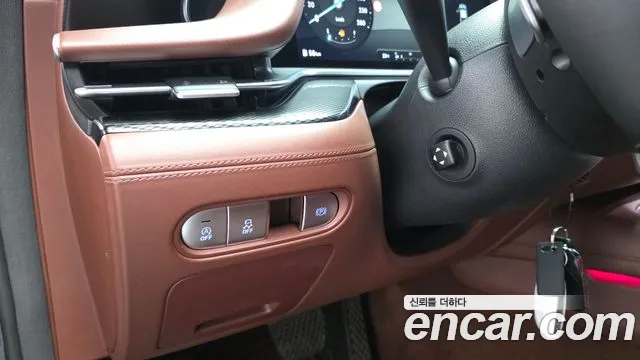Genesis G90 Бензин 3.5 турбо AWD — Фото автомобиля 28