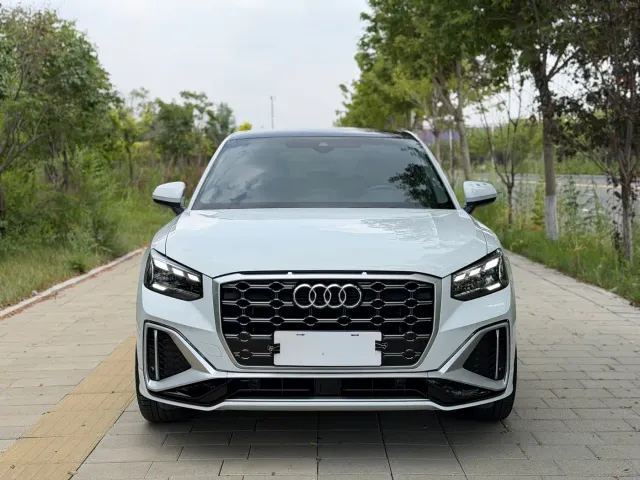 Audi Q2L — Фото автомобиля 2