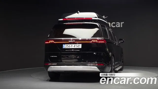 Kia Canival Carnival 4 поколение Бензин 7 мест Signature — Фото автомобиля 2