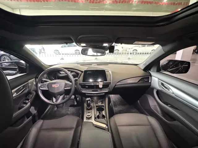 Cadillac CT5 — Фото автомобиля 14