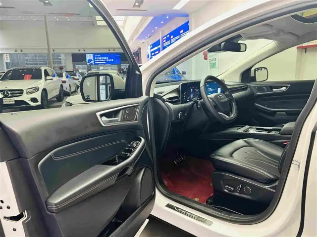 Ford Edge — Фото автомобиля 21