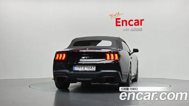 Ford Mustang Mustang 7 поколение 5.0 GT Premium Кабриолет — Фото автомобиля 4
