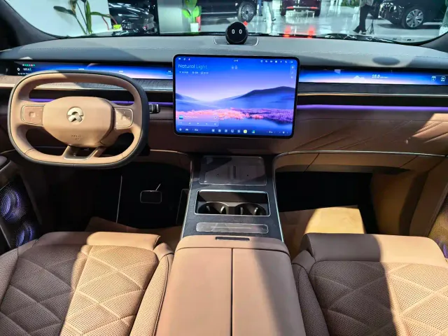 Nio ES9 — Фото автомобиля 6