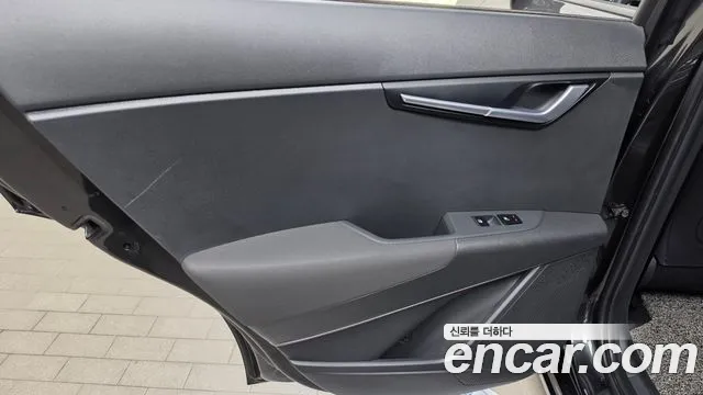 Kia Niro — Фото автомобиля 14