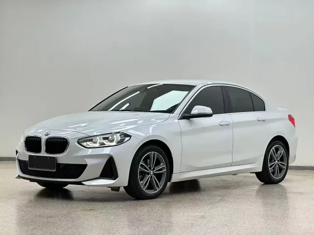 Фотография автомобиля — BMW 1 Series
