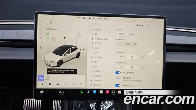 Tesla Model 3 — Фото автомобиля 17