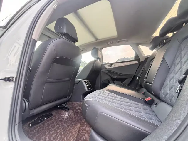 Volkswagen Sagitar 2024 300TSI DSG Surpass Edition — Фото автомобиля 7