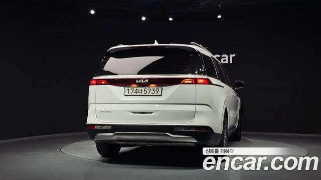 Kia Carnival — Фото автомобиля 4