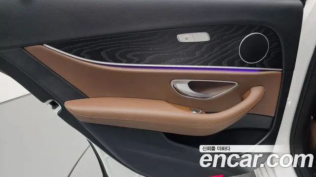 Mercedes-Benz E-Class W213 — Фото автомобиля 14