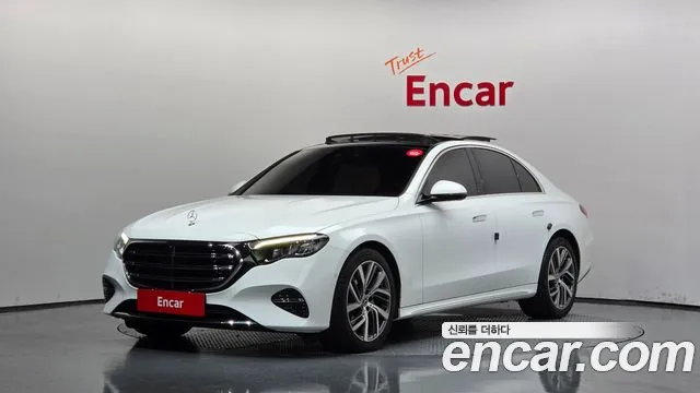 Фотография автомобиля — Mercedes-Benz E-Class