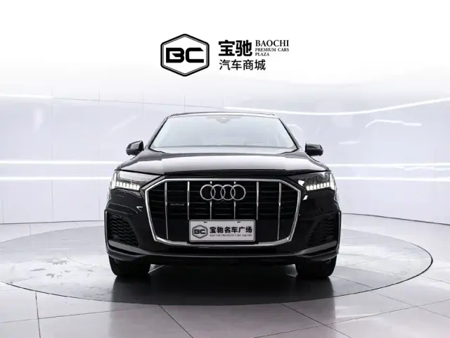Audi Q7 — Фото автомобиля 2