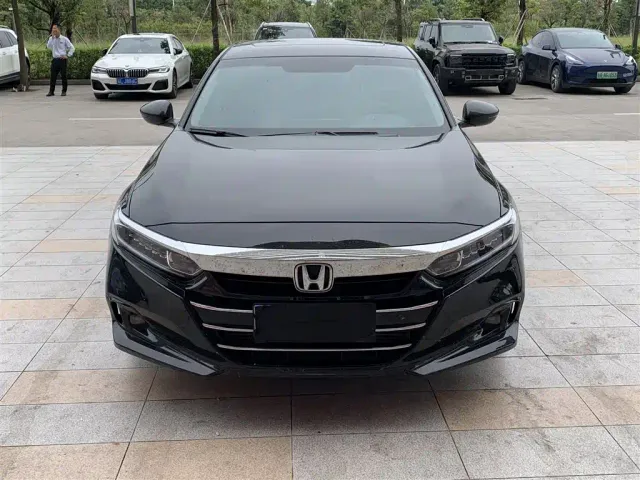 Honda Accord — Фото автомобиля 2