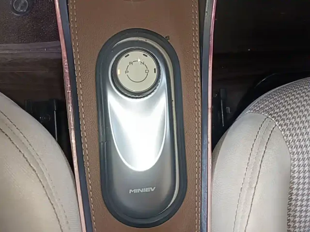 Wuling Hongguang Mini EV — Фото автомобиля 9