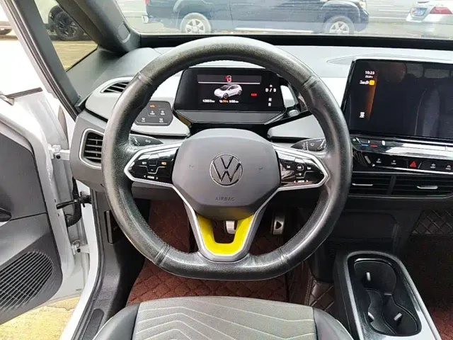 Volkswagen ID.3 — Фото автомобиля 10