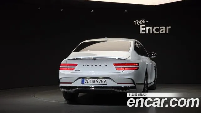 Genesis G80 RG3 — Фото автомобиля 4